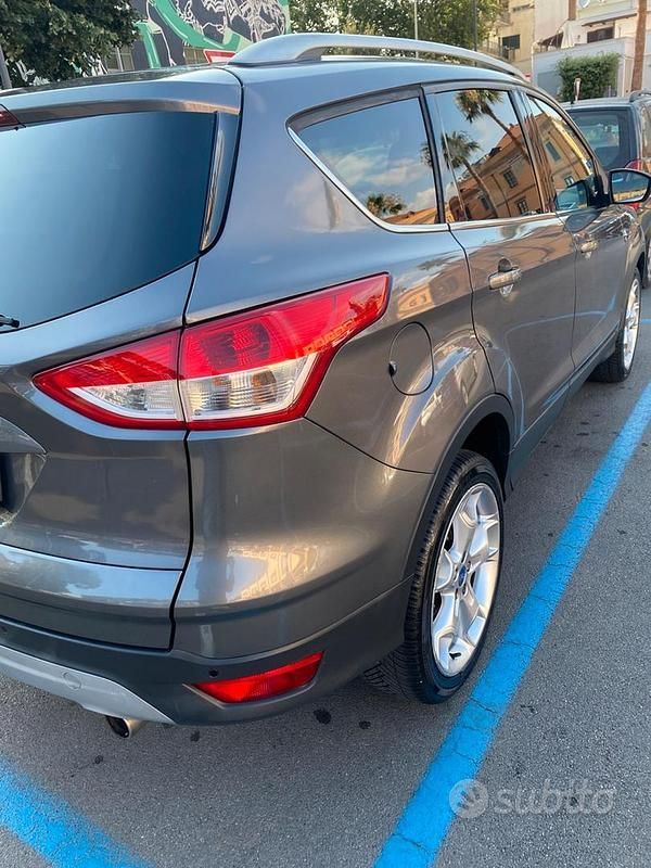 Usata Ford Kuga Titanium 140 CV (102 kW) 2014 SUV
