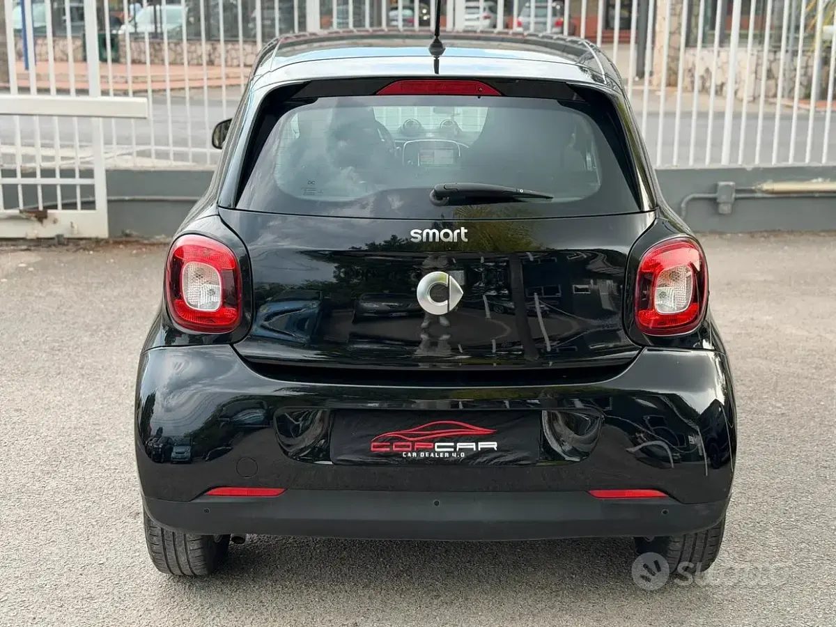 Usata Smart ForFour Passion 71 CV (52 kW) 2015 Nero Utilitaria