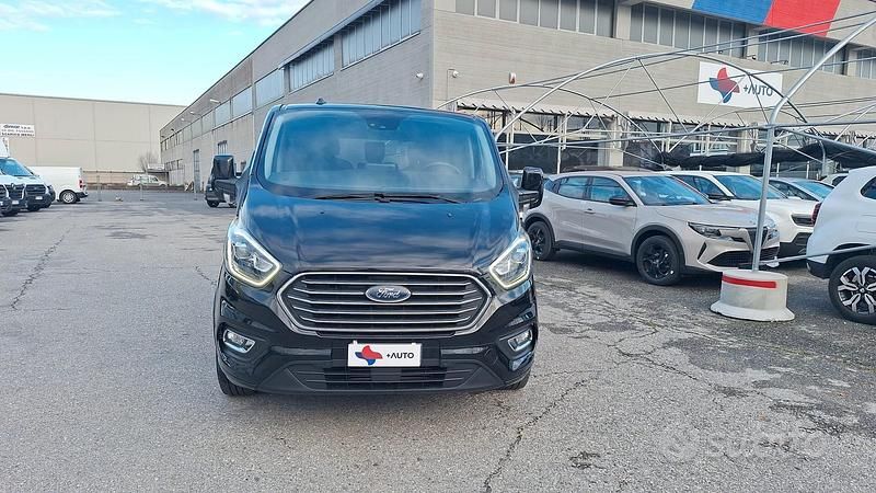 Usata Ford Tourneo Titanium 170 CV (125 kW) 2023 Nero Monovolume