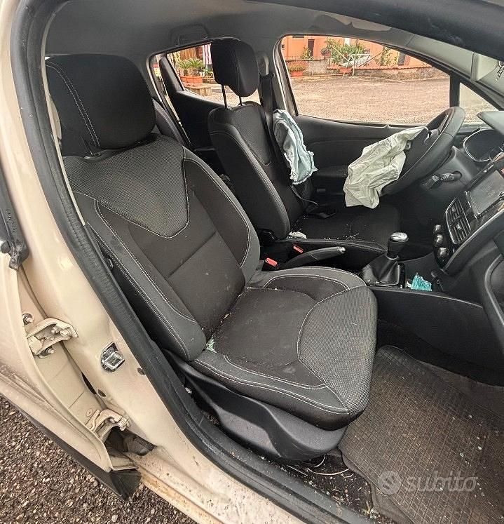 Begagnad Renault Clio IV 75 HK (55 kW) 2018 Sedan