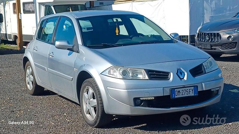 Usata Renault Mégane II 103 CV (75 kW) 2008 Grigio Berlina