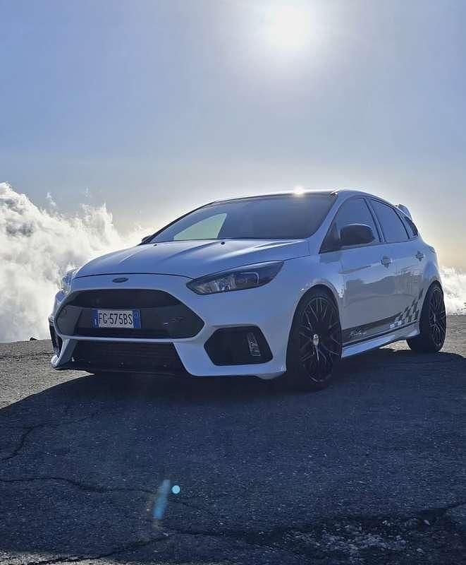Usata Ford Focus ST 250 CV (183 kW) 2016 Bianco Berlina