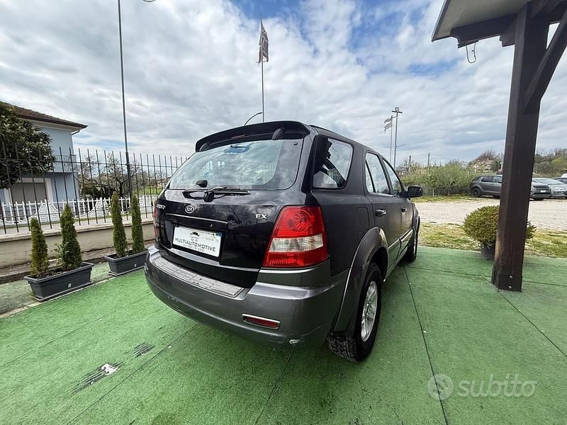Usata Kia Sorento 140 CV (102 kW) 2002 Nero SUV