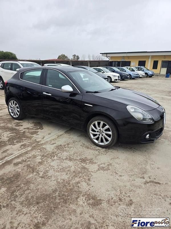 Usata Alfa Romeo Giulietta 120 CV (88 kW) 2017 Nero Utilitaria