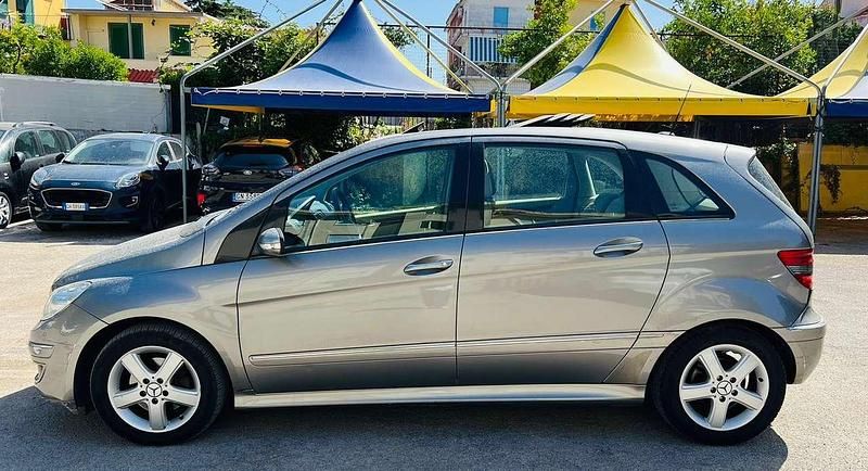 Gebraucht Mercedes B200 Chrome 140 PS (102 kW) 2006 Grau Van / Kleinbus