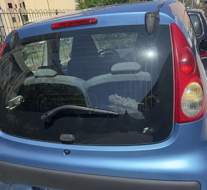 Usata Peugeot 107 68 CV (50 kW) 2006 Utilitaria