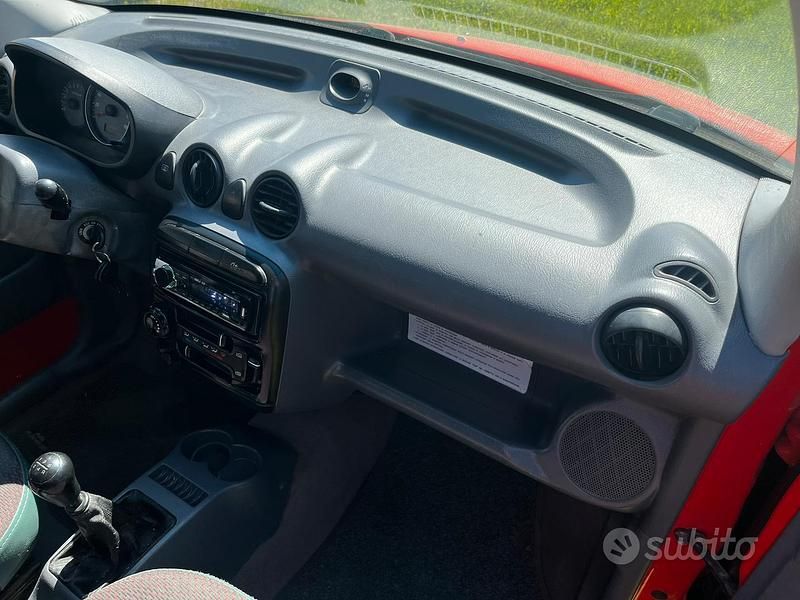 Usata Hyundai Atos 59 CV (43 kW) 2008 Rosso Utilitaria