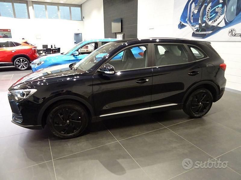 Nuova MG ZS 115 CV (84 kW) 2025 Nero SUV