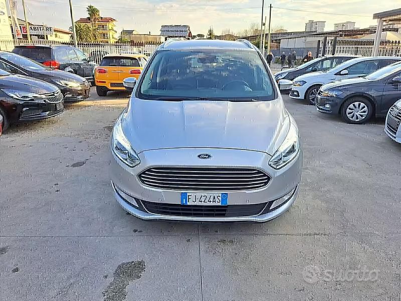 Usata Ford Galaxy Titanium 150 CV (110 kW) 2017 Grigio Monovolume
