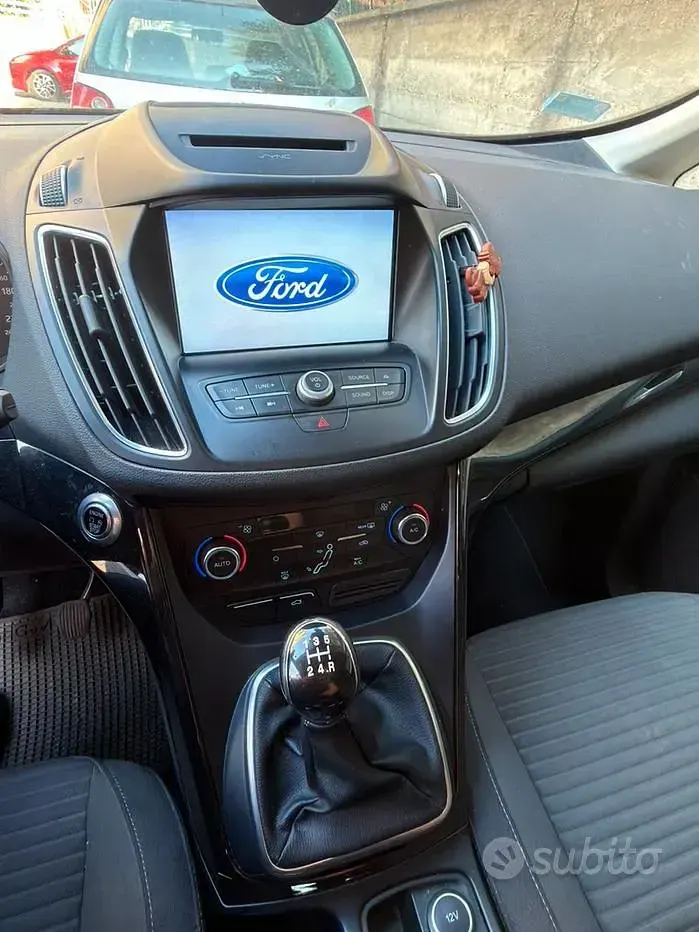 Usata Ford C-MAX Titanium 120 CV (88 kW) 2015 Rosso Monovolume