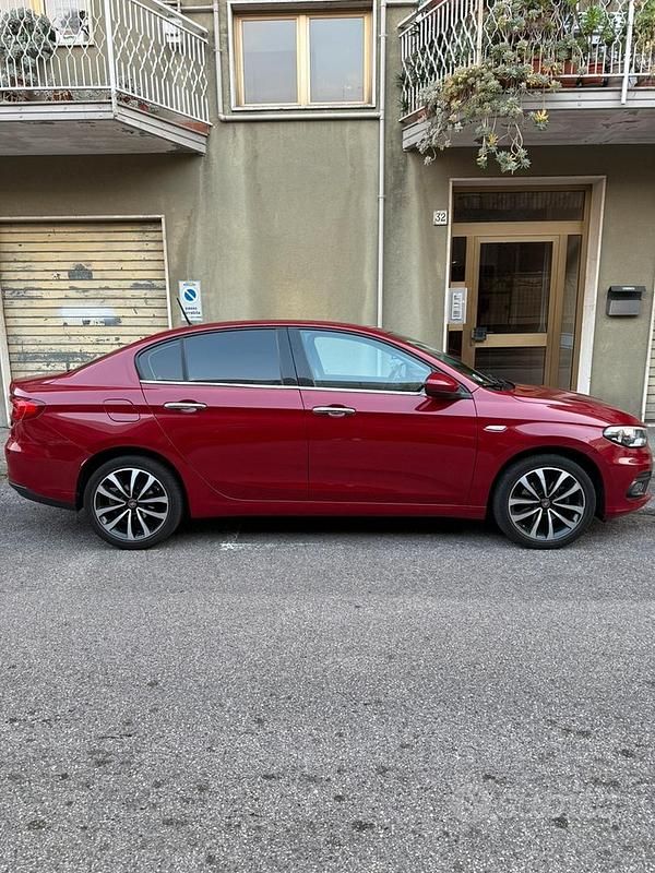 Usata Fiat Tipo Opening Edition 120 CV (88 kW) 2016 Rosso Berlina