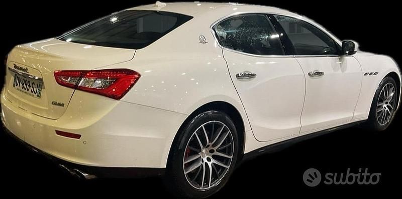 Usata Maserati Ghibli GranLusso 275 CV (202 kW) 2015 Bianco Berlina