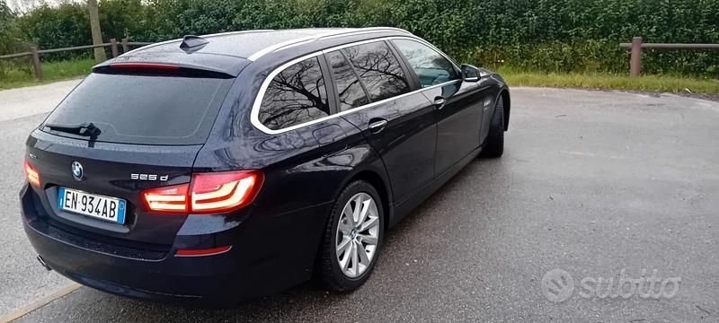 Usata BMW 525 218 CV (160 kW) 2011 Blu Station wagon