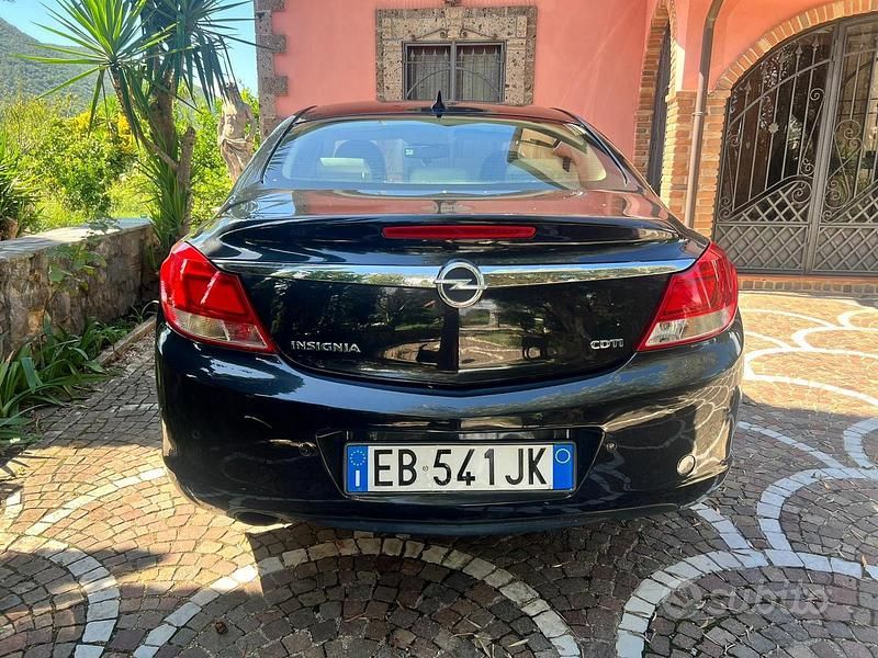 Usata Opel Insignia 160 CV (117 kW) 2010 Nero Berlina