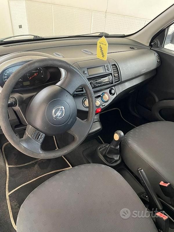 Usata Nissan Micra 65 CV (47 kW) 2004 Grigio Utilitaria