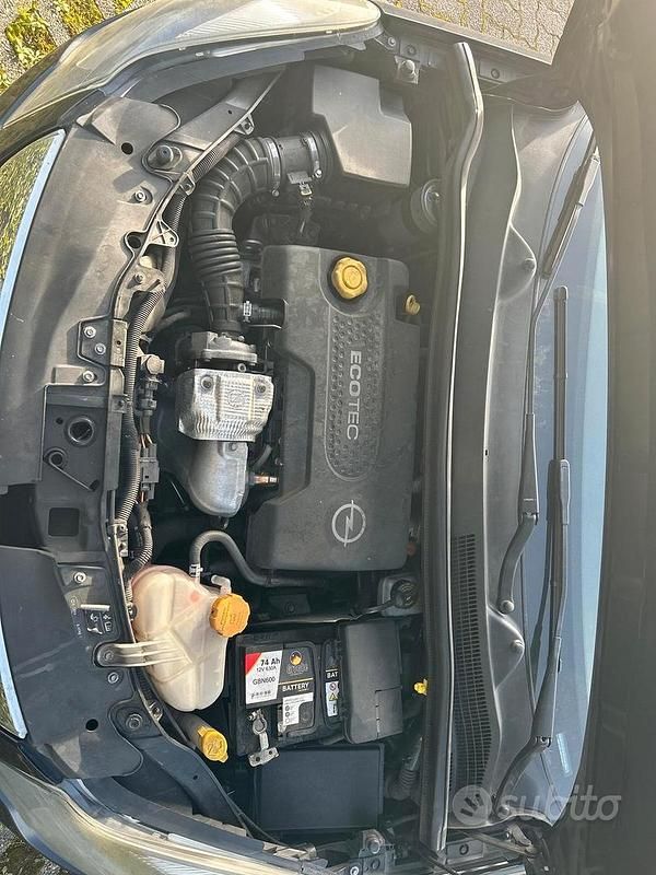 Usata Opel Corsa 95 CV (69 kW) 2013 Nero Utilitaria