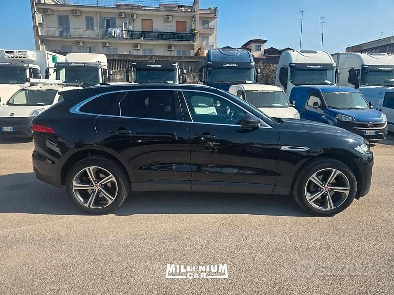 Begagnad Jaguar F-Pace 180 HK (132 kW) 2020 Svart SUV