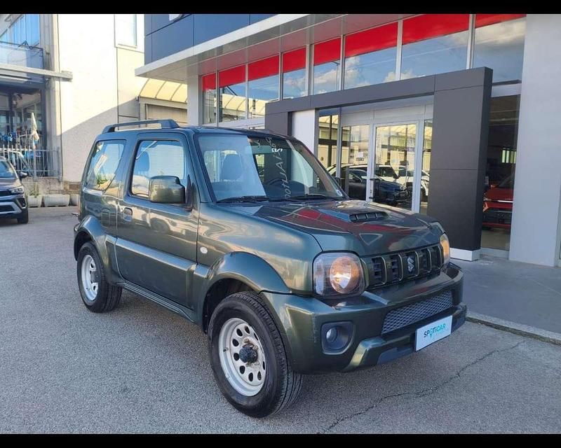 Usata Suzuki Jimny 86 CV (63 kW) 2015 Verde SUV