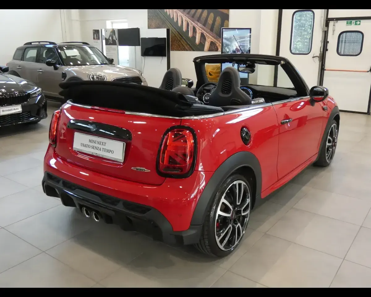 Usata Mini John Cooper Works 2023 Chili red pastello Utilitaria