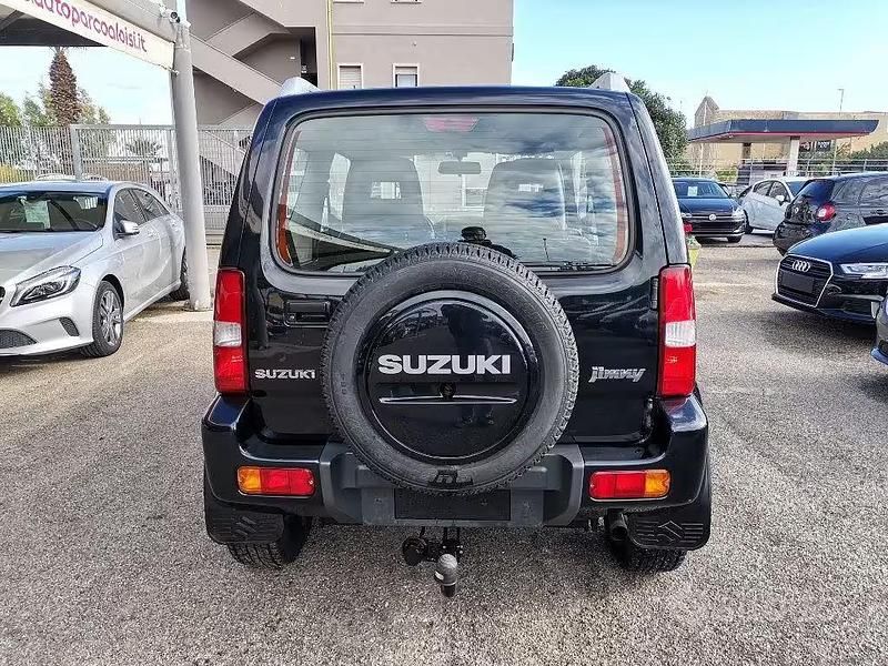 Second-hand Suzuki Jimny 86 CP (63 kW) 2007 Negru SUV