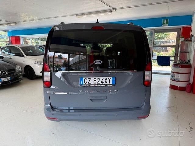 Usata Ford Tourneo Connect Titanium 115 CV (84 kW) 2023 Grigio Monovolume