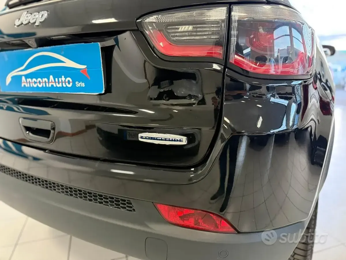 Usata Jeep Compass Longitude 120 CV (88 kW) 2017 Nero SUV
