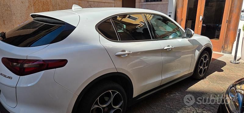 Usata Alfa Romeo Stelvio 160 CV (117 kW) 2019 Bianco SUV