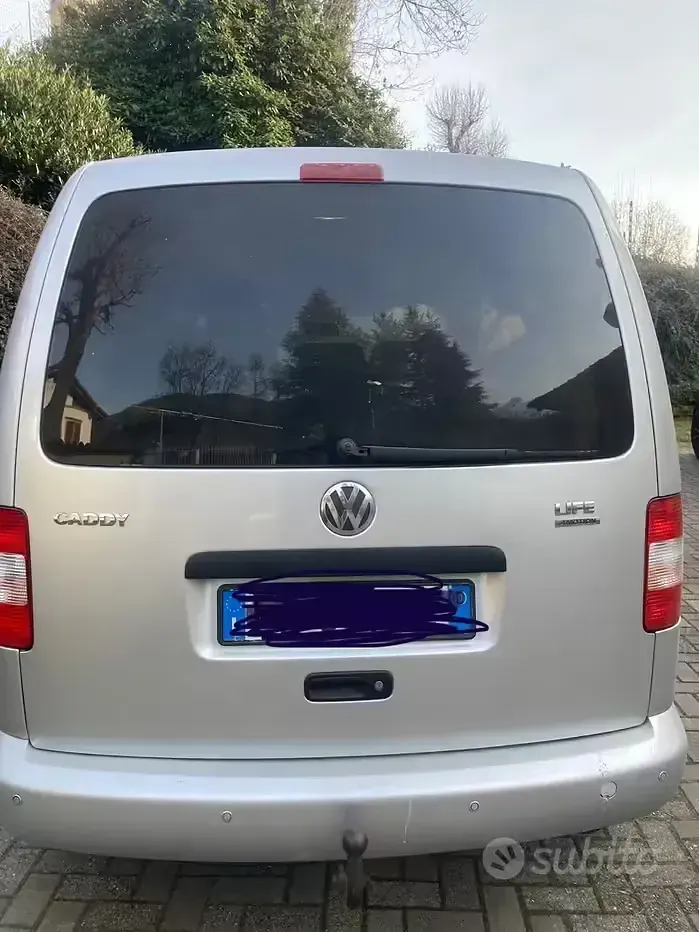 Usata VW Caddy Life 105 CV (77 kW) 2010 Grigio Monovolume