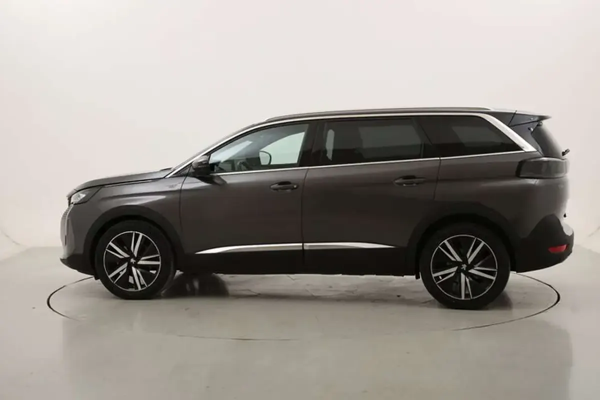 Usata Peugeot 5008 GT 177 CV (130 kW) 2022 Grigio SUV
