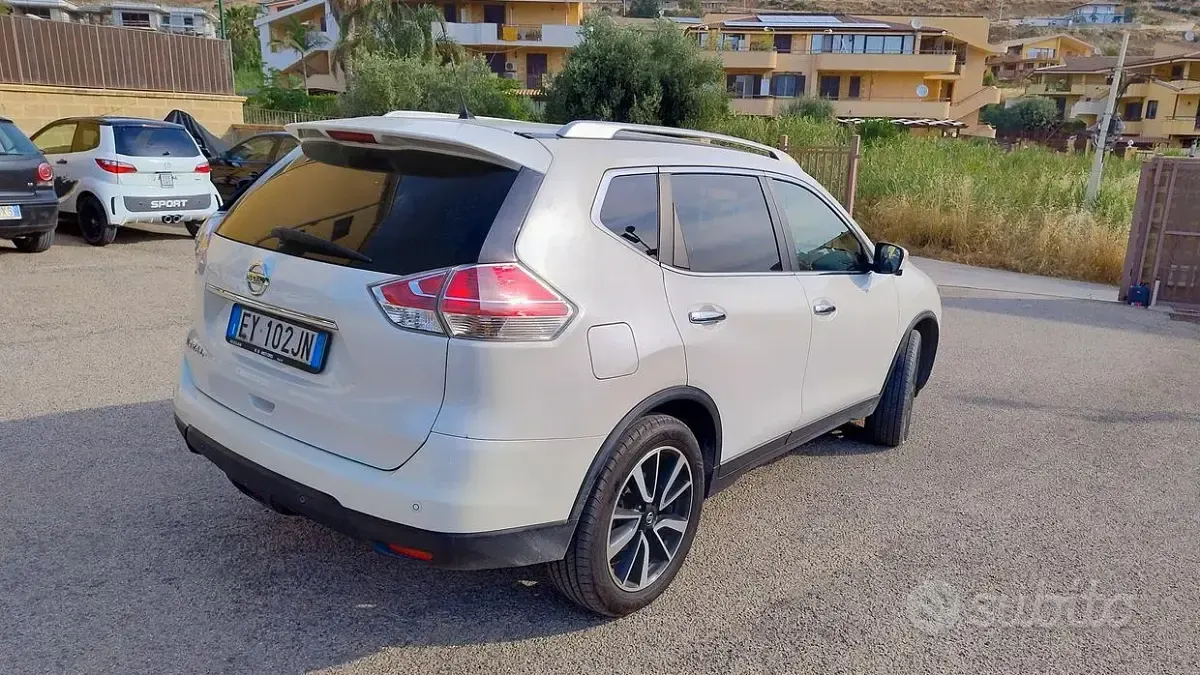 Usata Nissan X-Trail Tekna 131 CV (96 kW) 2015 Bianco SUV