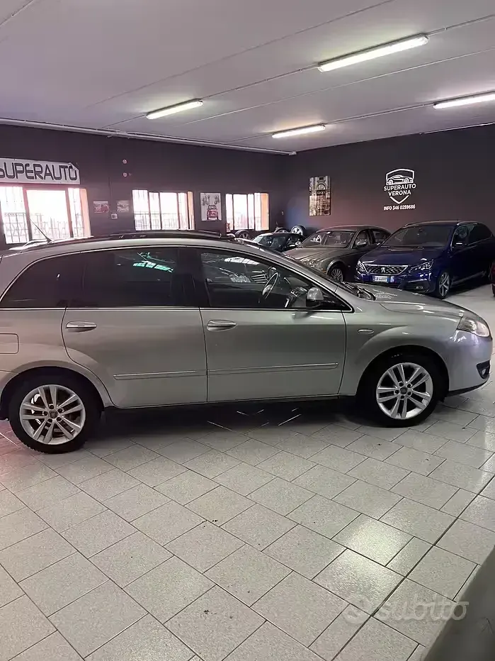 Usata Fiat Croma Dynamic 150 CV (110 kW) 2010 Grigio Station wagon