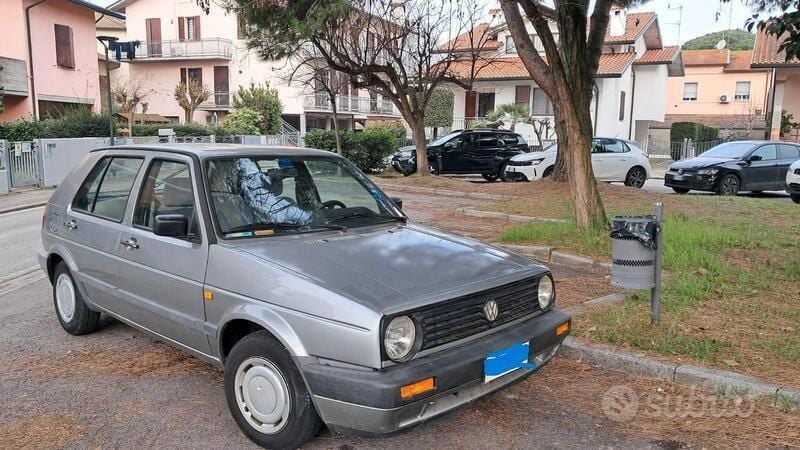 Usata VW Golf II 54 CV (39 kW) 1990 Grigio Utilitaria