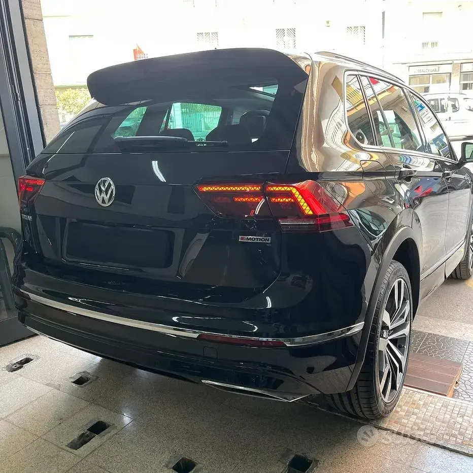 Usata VW Tiguan R 150 CV (110 kW) 2018 Nero SUV