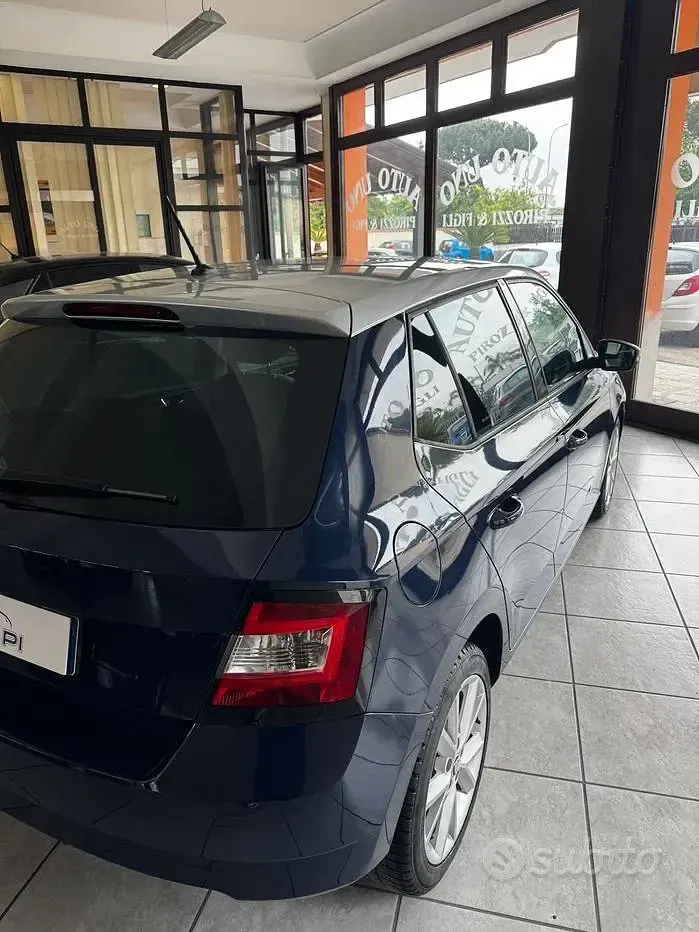 Usata Skoda Fabia Ambition 75 CV (55 kW) 2016 Blu Berlina