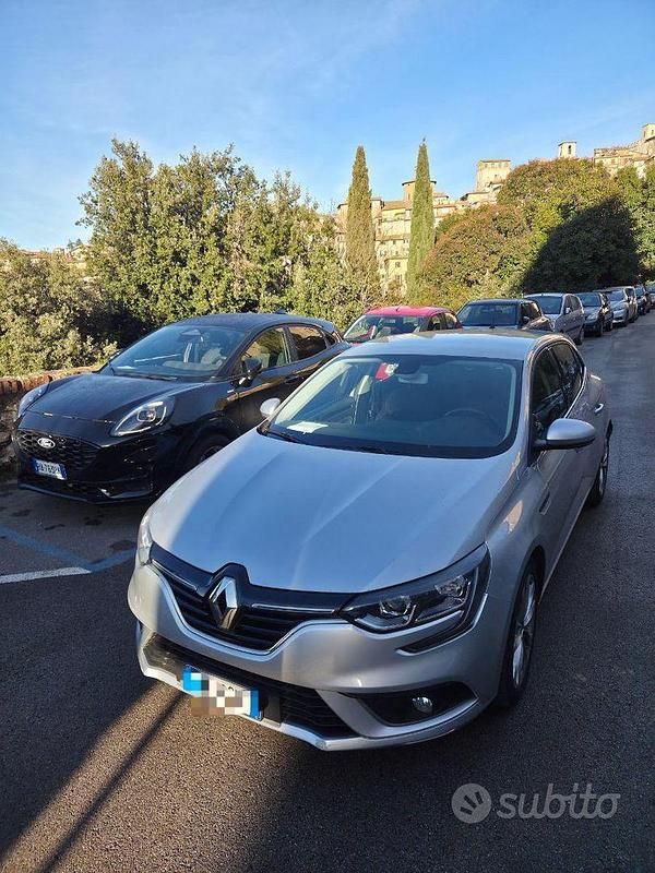 Usata Renault Mégane IV 110 CV (80 kW) 2016 Grigio Berlina