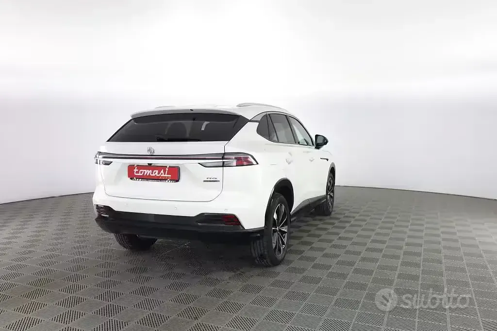 Nuova MG HS Luxury 143 CV (105 kW) 2026 Pearl white SUV