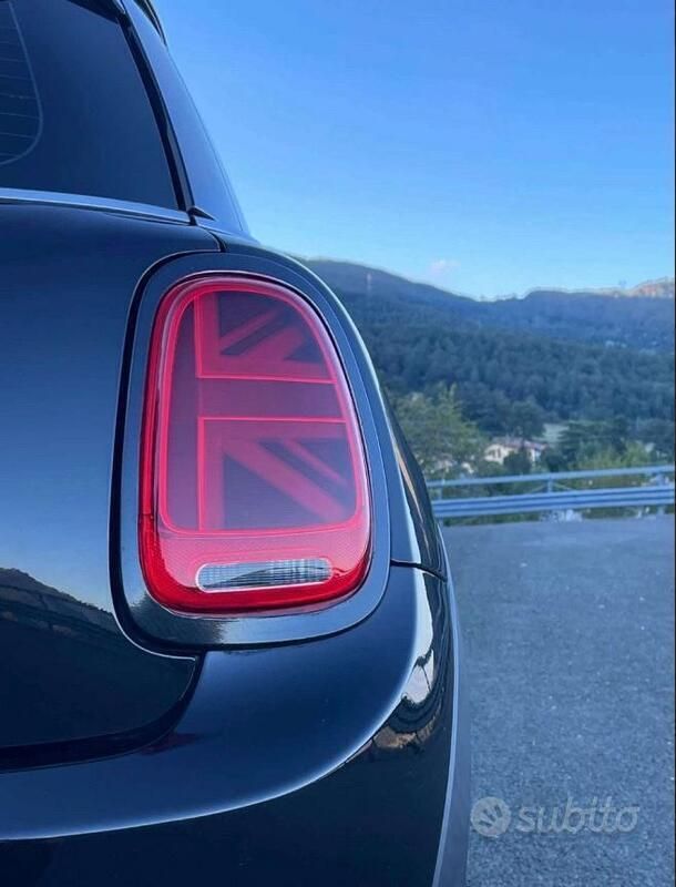 Usata Mini ONE 102 CV (75 kW) 2018 Nero Utilitaria