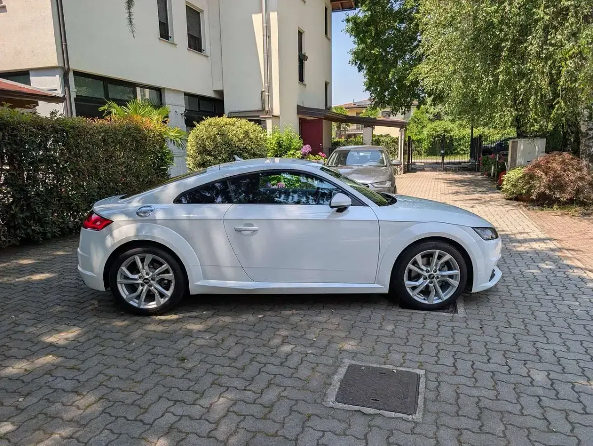 Usata Audi TT Ambiente 197 CV (144 kW) 2022 Bianco ghiaccio Coupé