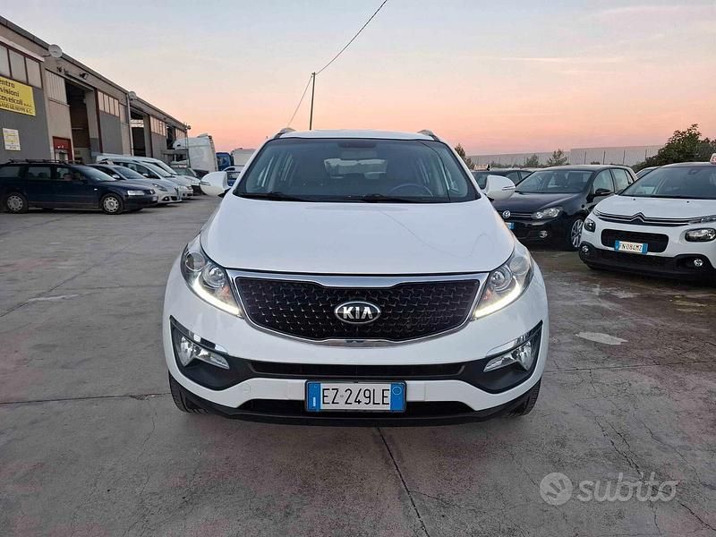 Bianco Usata 2015 Kia Sportage SUV | 10.800 € (Cara) - Immagine 1/4