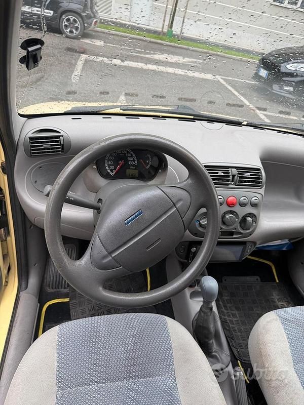 Usata Fiat 1100 2004 Giallo Utilitaria