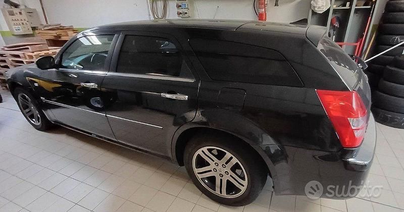 Usata Chrysler 300C Touring 218 CV (160 kW) 2007 Nero Station wagon