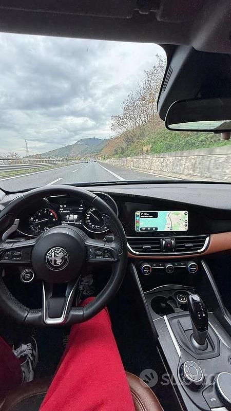 Usata Alfa Romeo Giulia 150 CV (110 kW) 2017 Blu Berlina