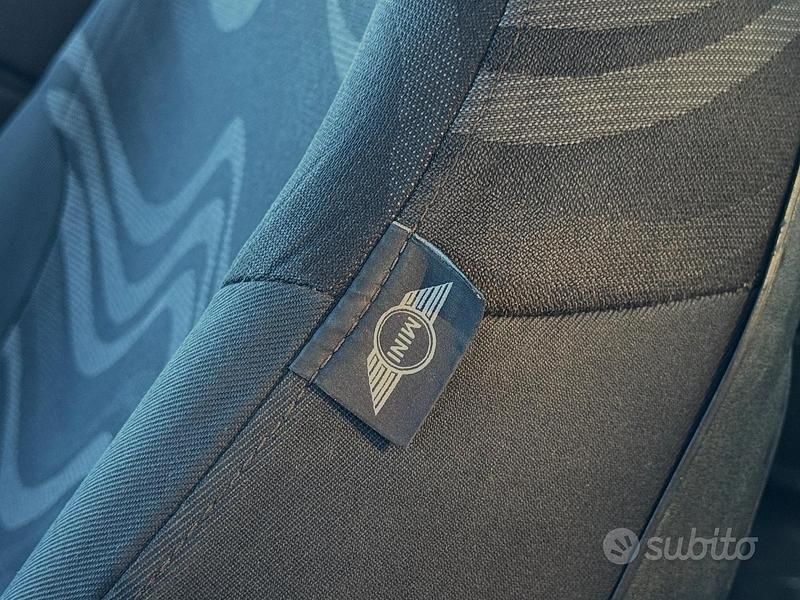 Usata Mini ONE 90 CV (66 kW) 2002 Nero Utilitaria