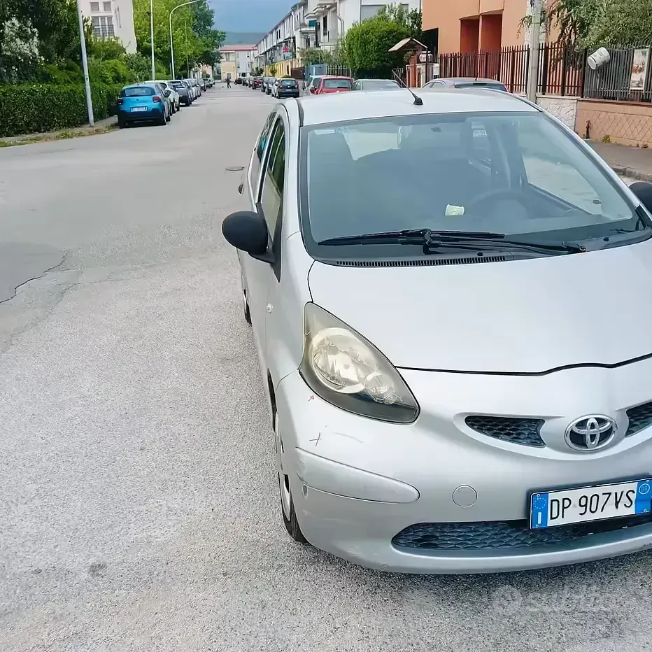 Usata Toyota Aygo 68 CV (50 kW) 2008 Grigio Utilitaria