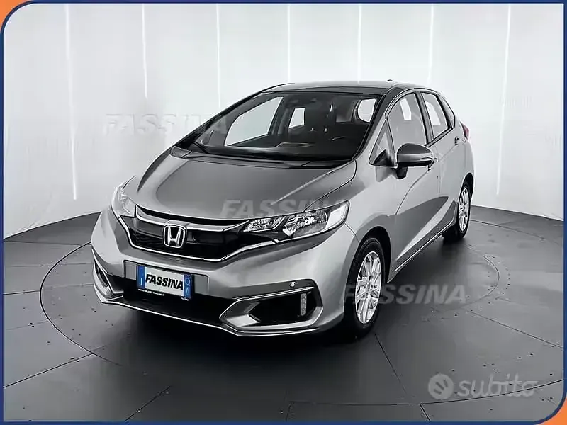 Usata Honda Jazz Comfort 102 CV (75 kW) 2019 Grigio Utilitaria