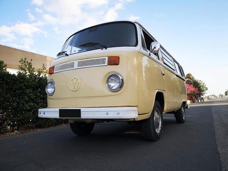 Giallo Usata 1973 VW T2 Furgone | 15.900 € - Immagine 1/4