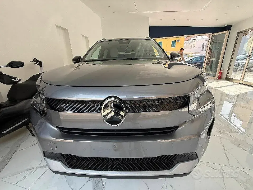 Nuova Citroën C3 PureTech 101 CV (74 kW) 2025 Grigio SUV