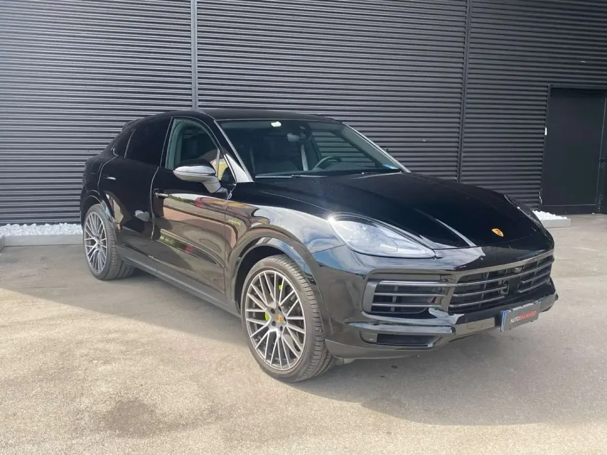 Usata Porsche Cayenne 462 CV (339 kW) 2022 Nero SUV