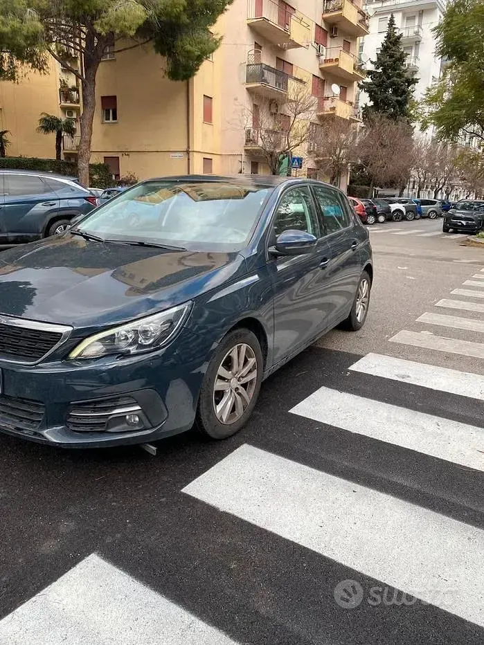 Usata Peugeot 308 102 CV (75 kW) 2019 Berlina