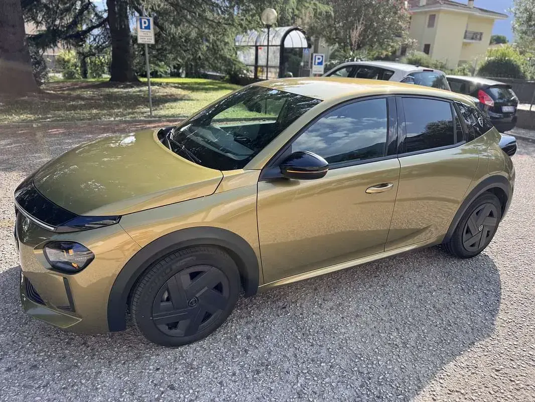 Usata Lancia Ypsilon 101 CV (74 kW) 2025 Utilitaria